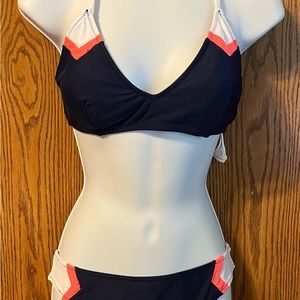 Sassy little bikini. Cupshe size medium. #P119